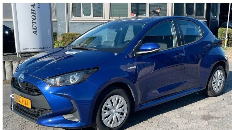 Toyota Yaris cena 40590 przebieg: 51900, rok produkcji 2020 z Warszawa małe 56